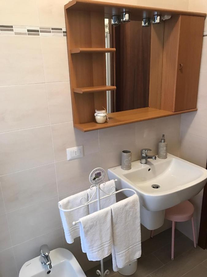 B&B Gloria Apartment Бавено Екстериор снимка