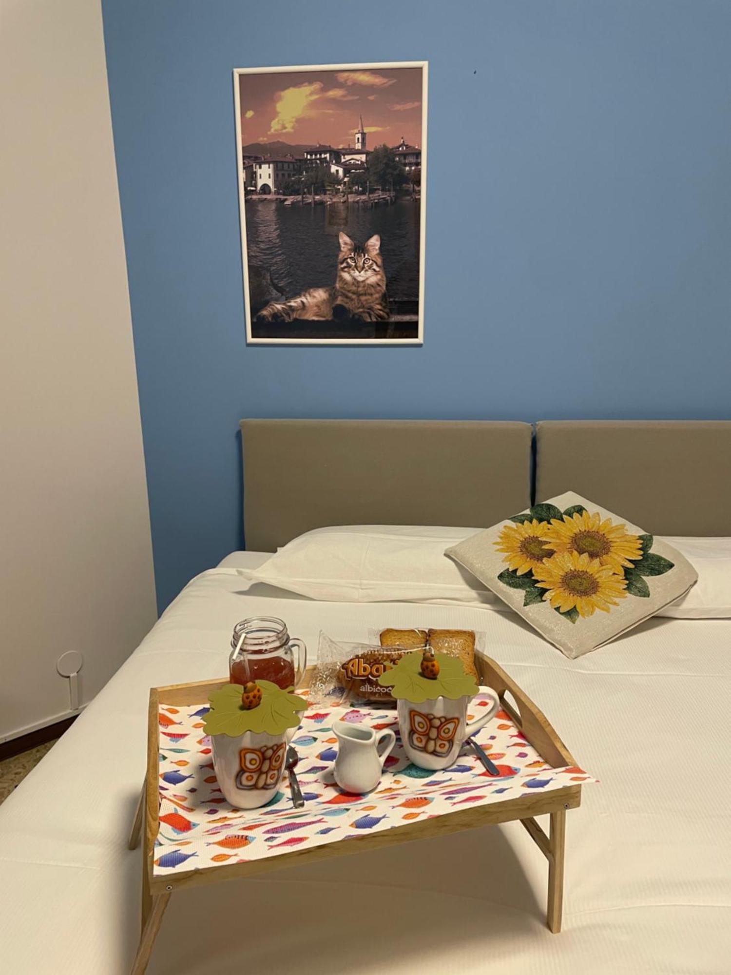 B&B Gloria Apartment Бавено Екстериор снимка