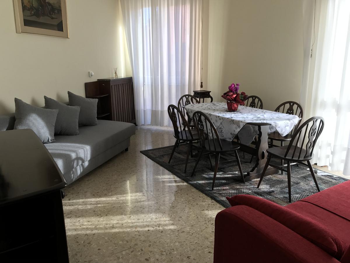 B&B Gloria Apartment Бавено Екстериор снимка
