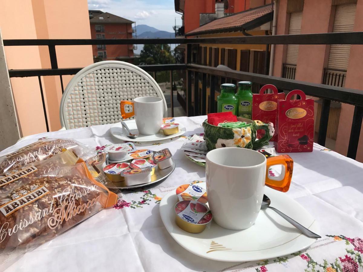B&B Gloria Apartment Бавено Екстериор снимка